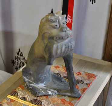 神社所蔵品：瓦製狛犬　（那珂市指定文化財）