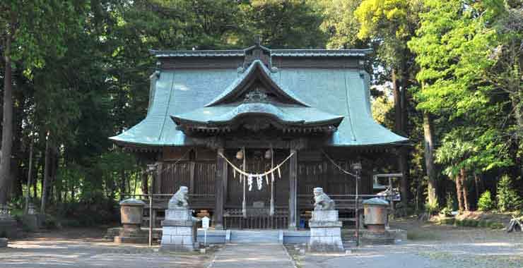 鹿嶋八幡神社境内：拝殿